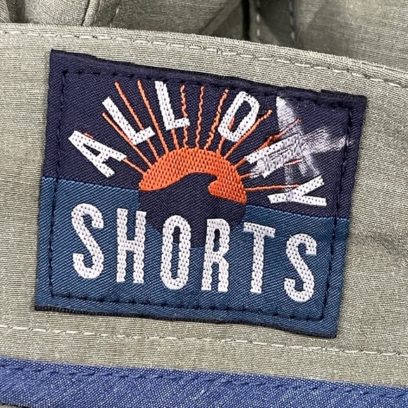 Faherty All Day Shorts Olive Green 30 Waist 9” Inseam NWT - Picture 12 of 12